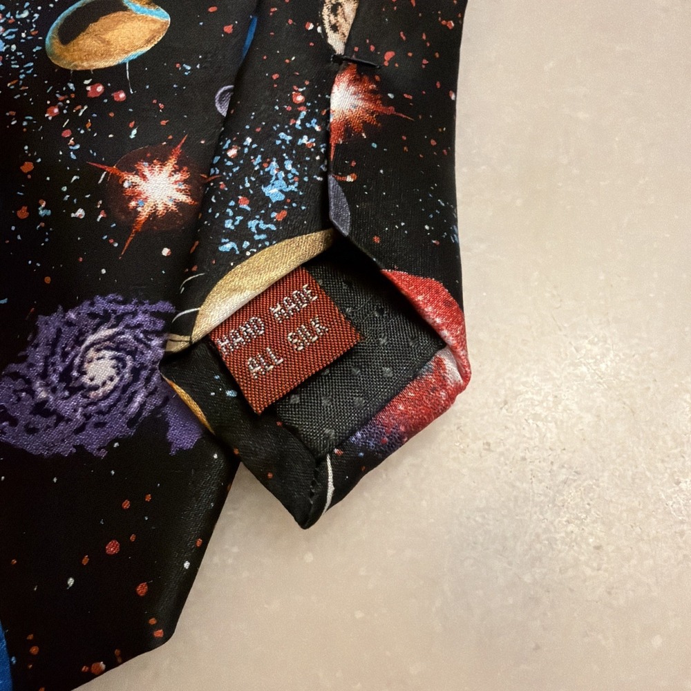 Museum Artifacts Men's Novelty Silk Necktie Solar System/Planets/Space/Astronomy - Picture 3 of 6